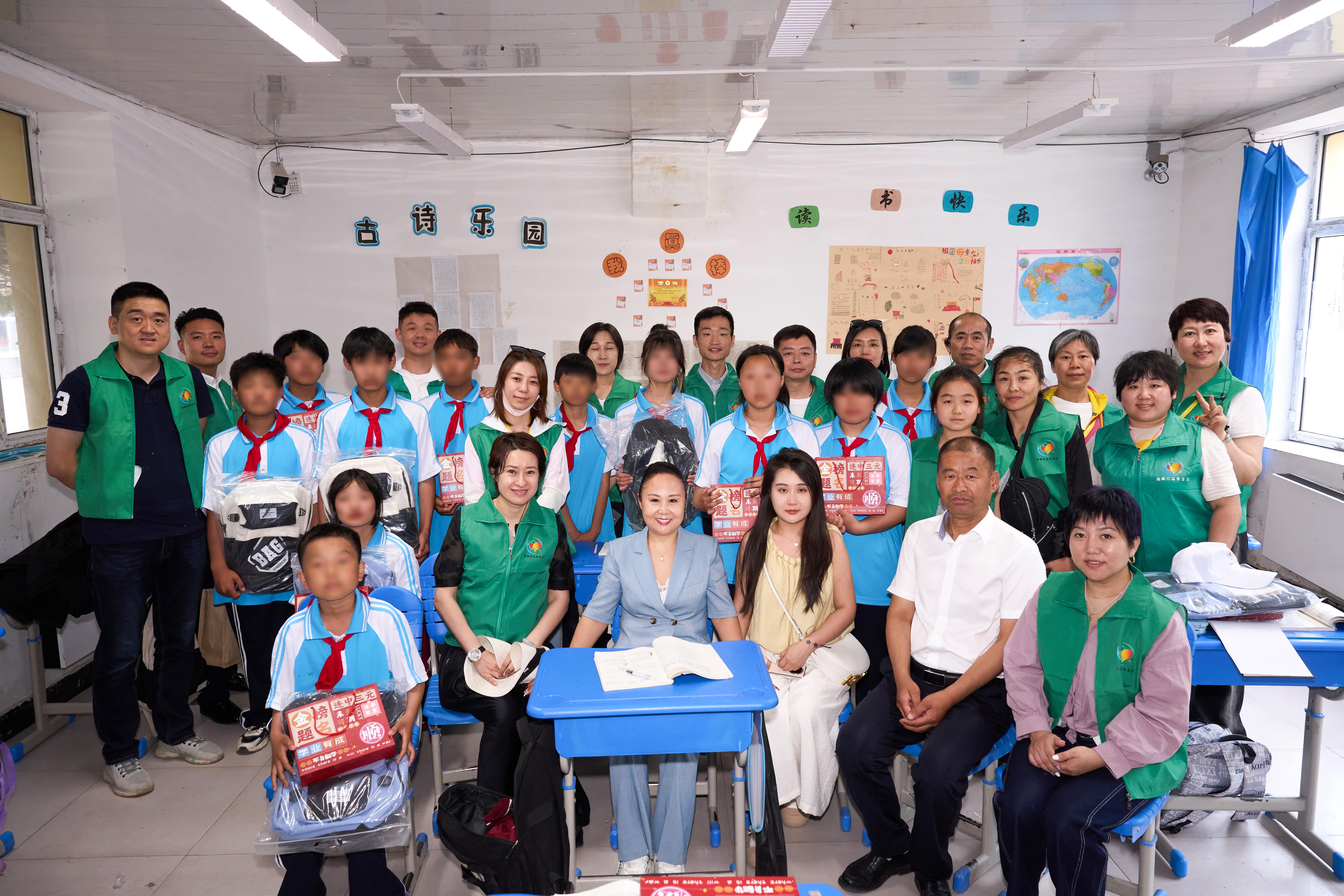 第254所 黑龙江巴彦县黑山镇民乐村华体会官方网页版-华体会(中国)
侯玉霞学校